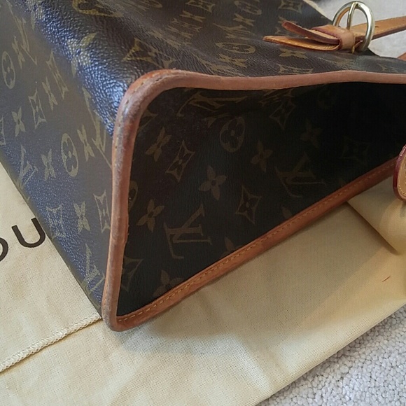 *SOLD*Authentic Louis Vuitton Popincourt Haut - Picture 3 of 8